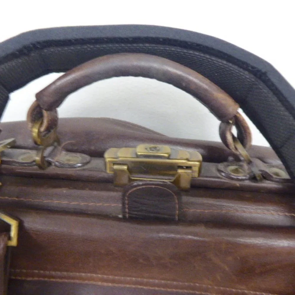 Vintage DILANA LEATHER weekend gym travel BAG suitcase
